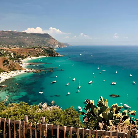 Appartamento Bedroom Golfo - Le Lincelle, Lamezia - 2 Extra Large Single Beds *